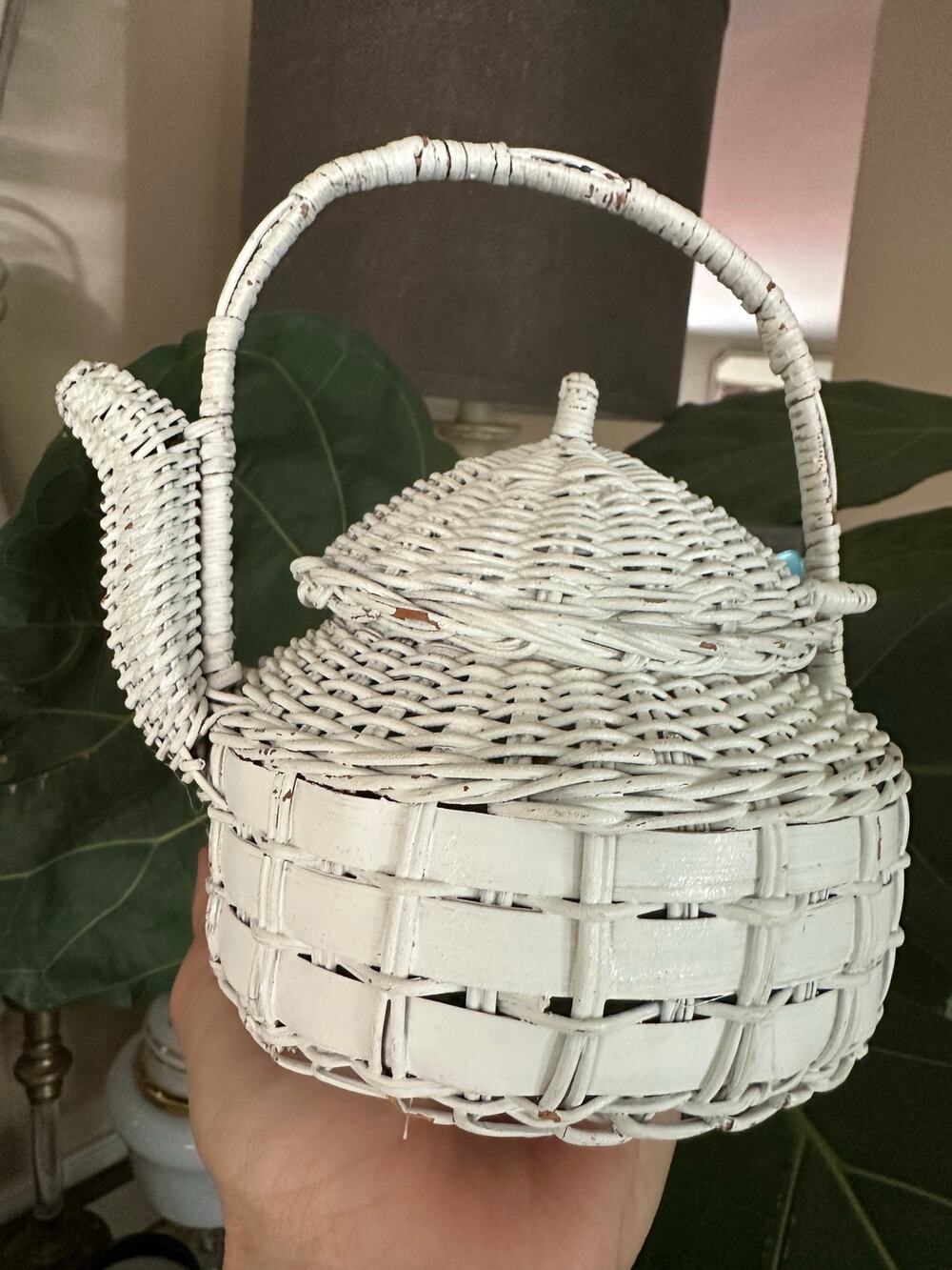 Vintage White Wicker Teapot Shape Basket Cottage Decor 6.5"×5" rattan